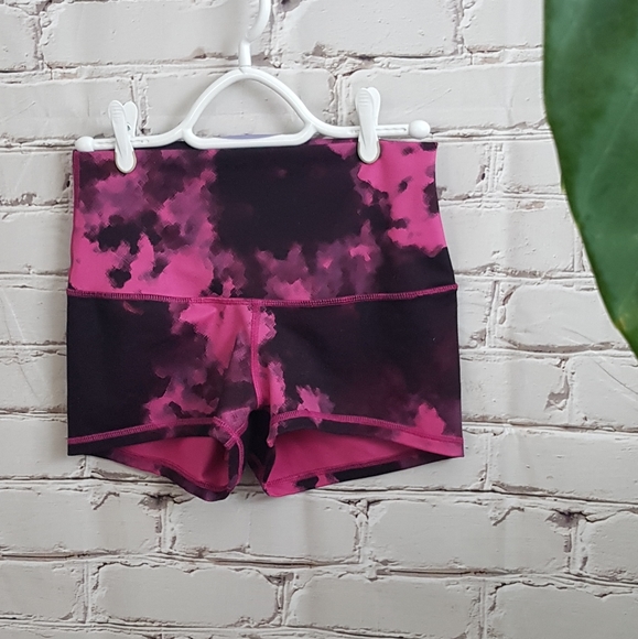 lululemon athletica Pants - SOLD!!! Lululemon Roll Down Boogie Shorts